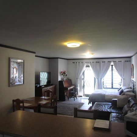 Santini Lace Self Catering Unit Plettenberg Bay Esterno foto