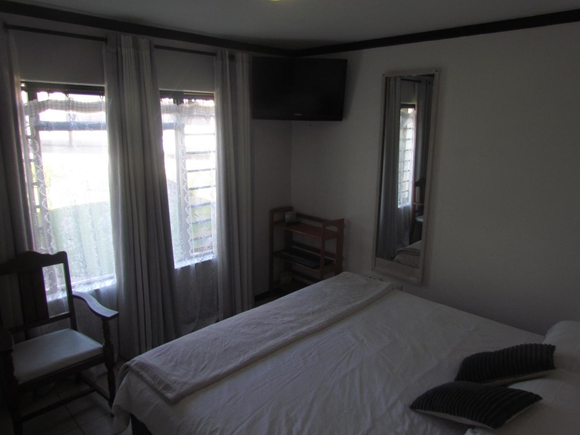 Santini Lace Self Catering Unit Plettenberg Bay Esterno foto